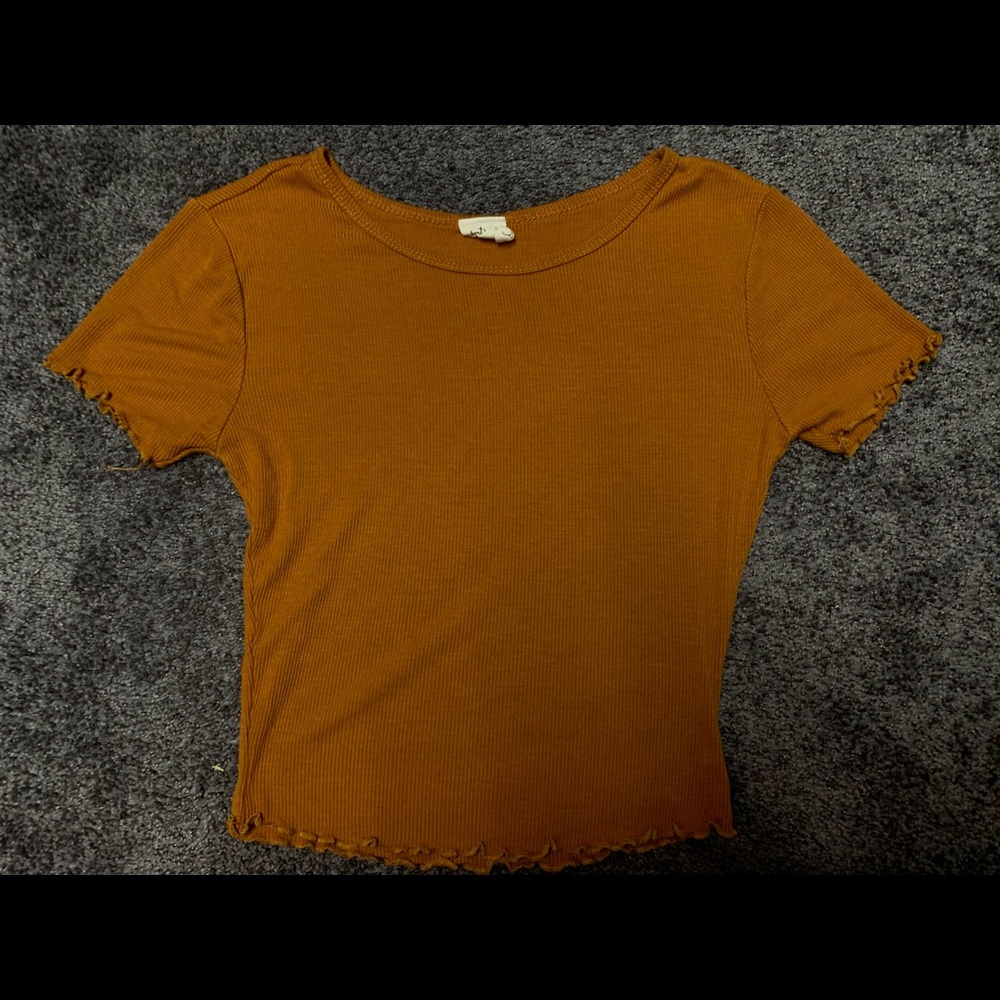 tight and soft cropped t shirt